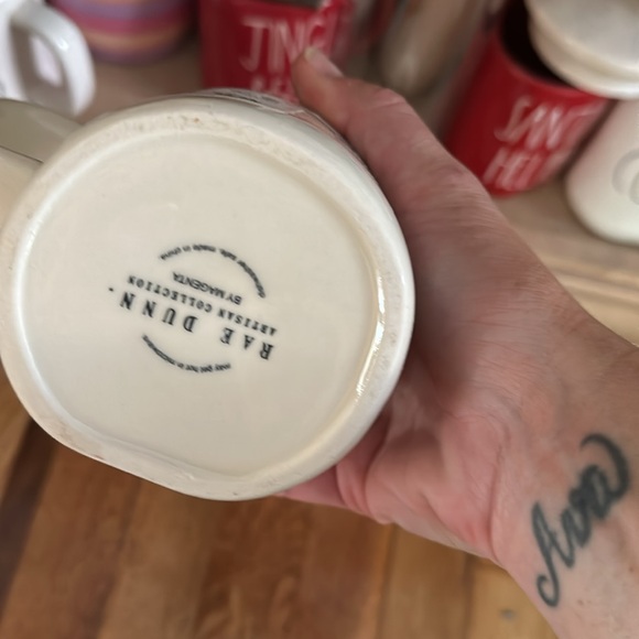 Rae Dunn travel mug - Picture 3 of 4